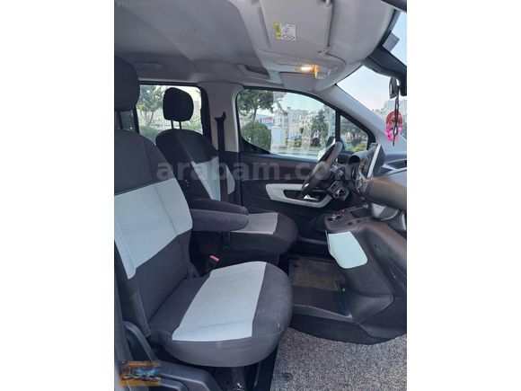 2021 BERLİNGO 1.5HDİ OTOMATİK 93KM TERTEMİZ MASRAFSIZ