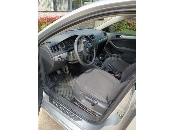 178 kmJetta 1.2 TSi Trendline 2012 Model