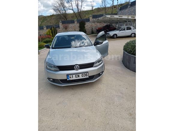 178 kmJetta 1.2 TSi Trendline 2012 Model