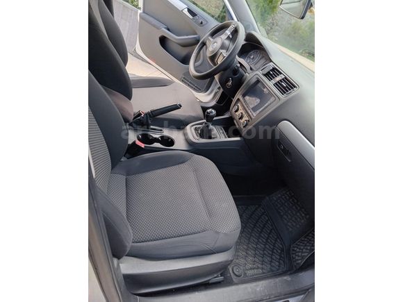 178 kmJetta 1.2 TSi Trendline 2012 Model