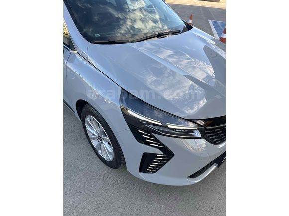Sahibinden Renault Clio 1.0 TCe Evolution 2025 Model 