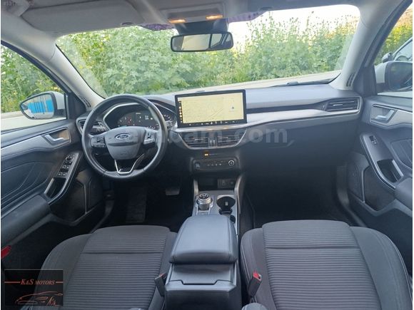 KS MOTORS 2023 FORD FOCUS 1.5 EcoBlu TİTANİUM DİZEL OTOMATİK