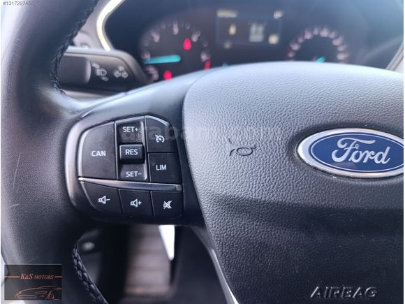 KS MOTORS 2023 FORD FOCUS 1.5 EcoBlu TİTANİUM DİZEL OTOMATİK