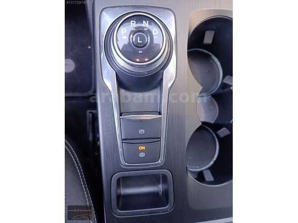 KS MOTORS 2023 FORD FOCUS 1.5 EcoBlu TİTANİUM DİZEL OTOMATİK
