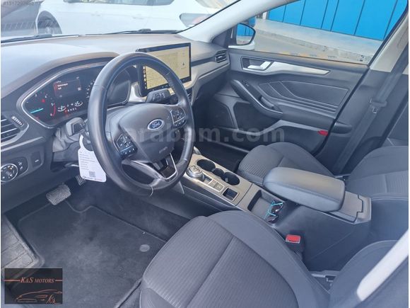 KS MOTORS 2023 FORD FOCUS 1.5 EcoBlu TİTANİUM DİZEL OTOMATİK