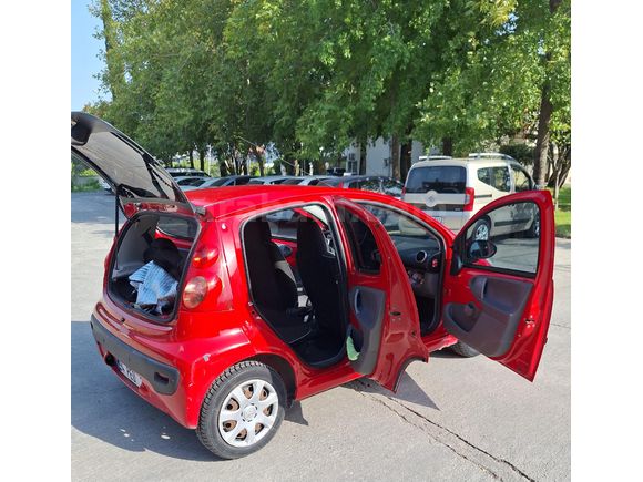 Sahibinden Peugeot 107 1.0 Trendy 2010 Model  159.000 km Kırmızı