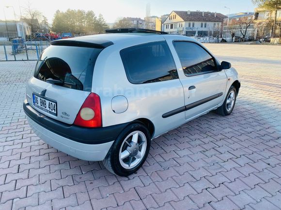 Sahibinden Renault Clio 1.6 Dynamique 2001 Model 