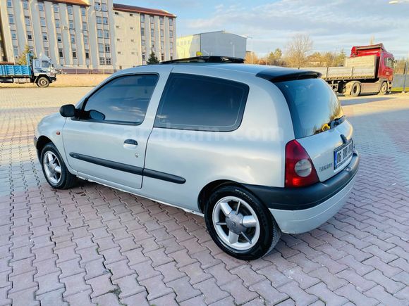 Sahibinden Renault Clio 1.6 Dynamique 2001 Model 