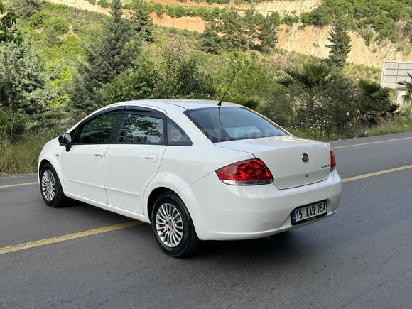 SAHİBİNDEN LİNEA EURO 5  MOTOR  95 HP BEYAZ 