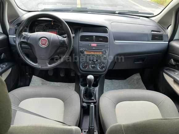 SAHİBİNDEN LİNEA EURO 5  MOTOR  95 HP BEYAZ 