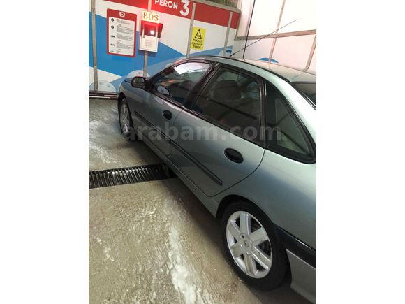 Sahibinden Renault Laguna 2.0 RXE 1994 Model 