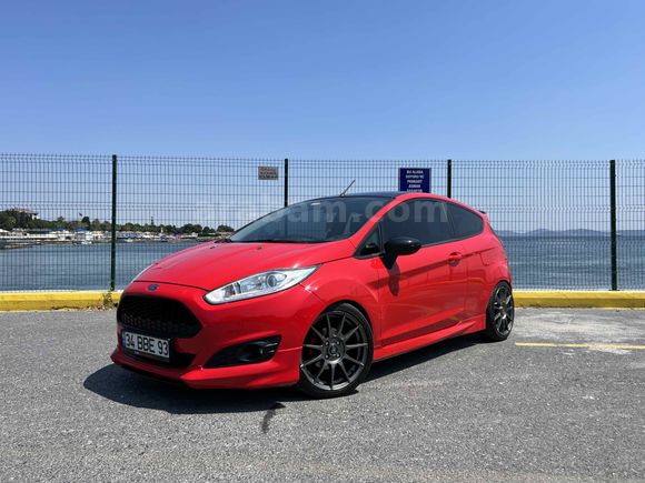 Sahibinden Ford Fiesta 1.0 GTDi Red 2015 Model 