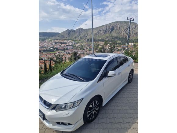 Sahibinden Honda Civic 1.6i VTEC Eco Elegance 2014 Model  118.000 km HATASIZ BOYASIZ TRAMERSİZ