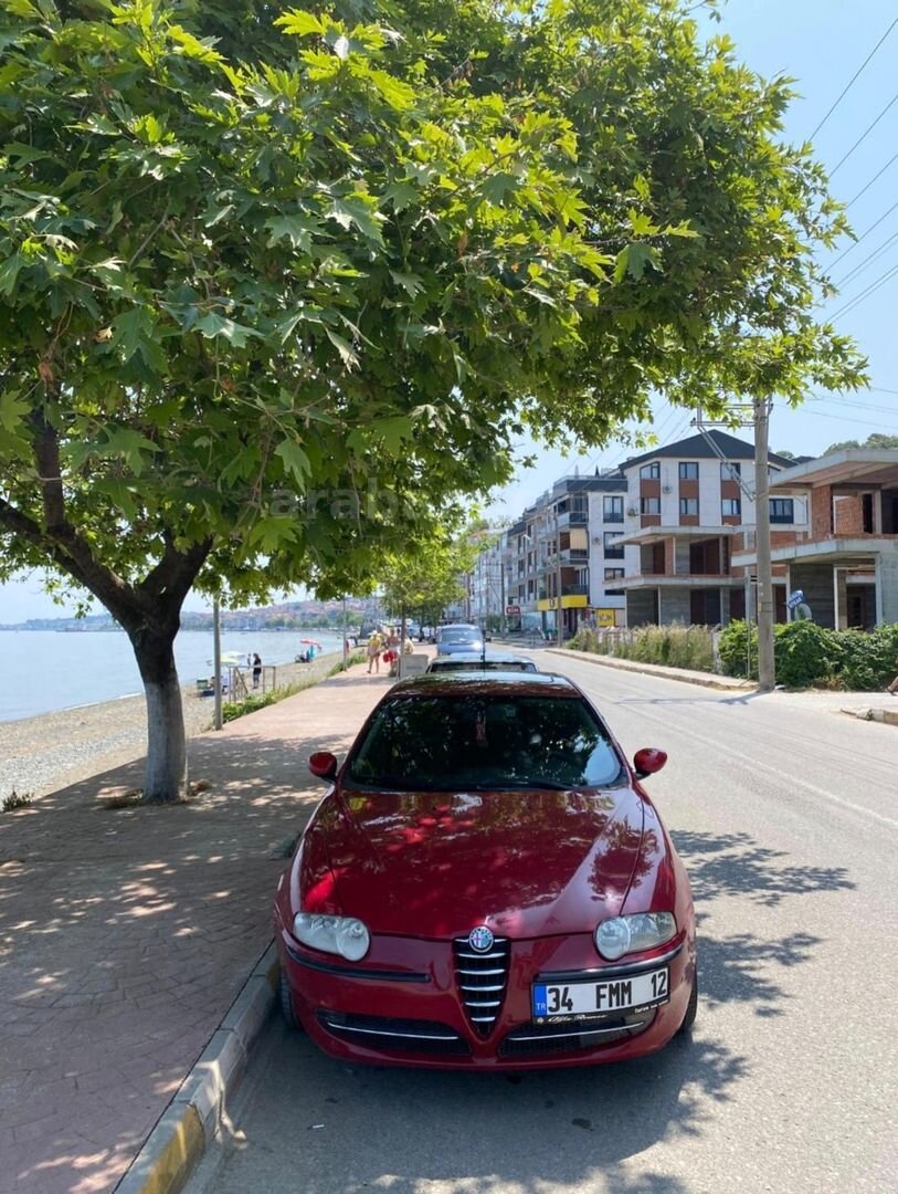 Sahibinden Alfa Romeo 147 1.6 TS Distinctive 2004 Model Bursa 172.000 km Kırmızı 1
