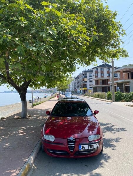 Sahibinden Alfa Romeo 147 1.6 TS Distinctive 2004 Model Bursa 172.000 km Kırmızı