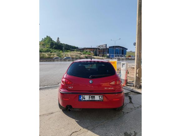 172BİN 'DE  SUNROOFLU MASRAFSIZ ALFA ROMEO 147 YENİ MUAYENEDEN GEÇTİ BAKIMLI