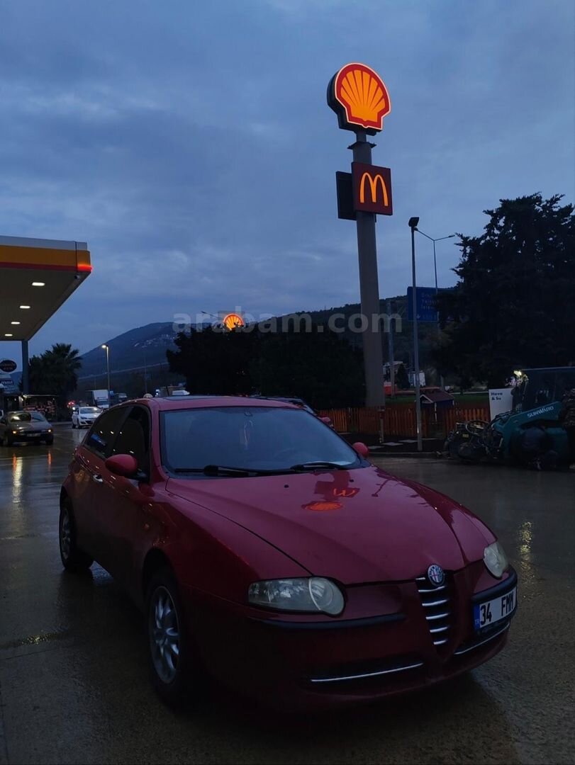 Sahibinden Alfa Romeo 147 1.6 TS Distinctive 2004 Model Bursa 172.000 km Kırmızı 2