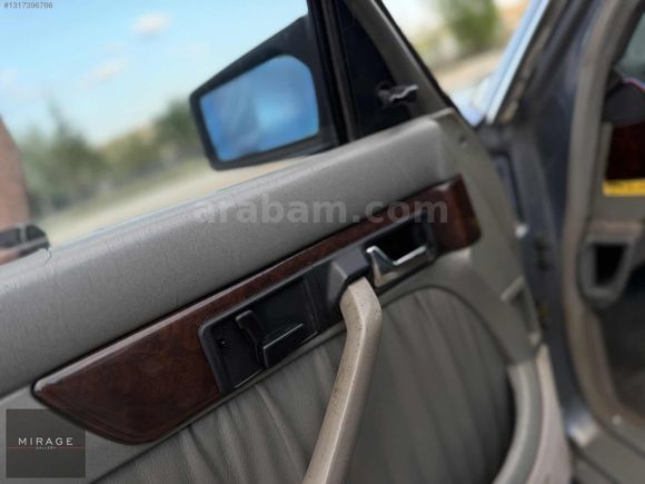 1987 MERCEDES-BENZ 300 SEL