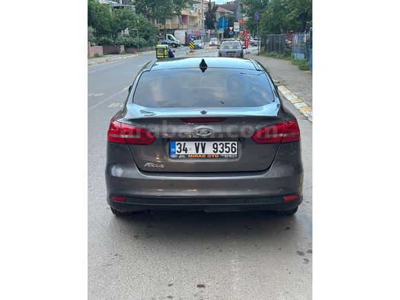 Sahibinden Ford Focus 1.6 TDCi Titanium 2015 Model