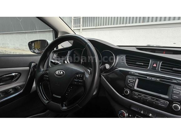 Sahibinden Kia Ceed 1.6 CRDi Concept 2012 Model  305.000 KM