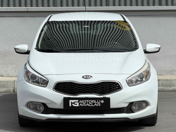 Sahibinden Kia Ceed 1.6 CRDi Concept 2012 Model  305.000 KM