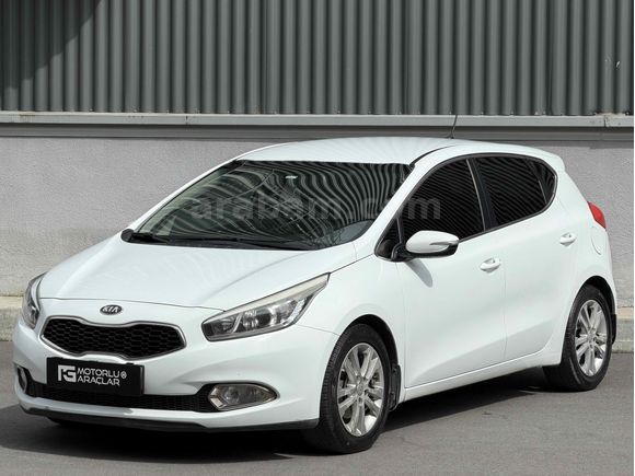 Sahibinden Kia Ceed 1.6 CRDi Concept 2012 Model  305.000 KM