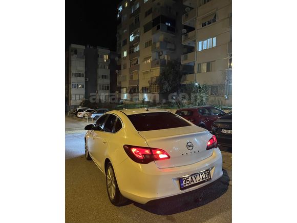 Sahibinden Opel Astra 1.6 CDTI Elite 2016 Model  210.000 km Beyaz