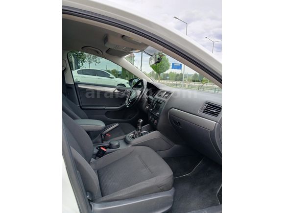 TEMİZ JETTA , DÜŞÜK KM.  SAHİBİNDEN