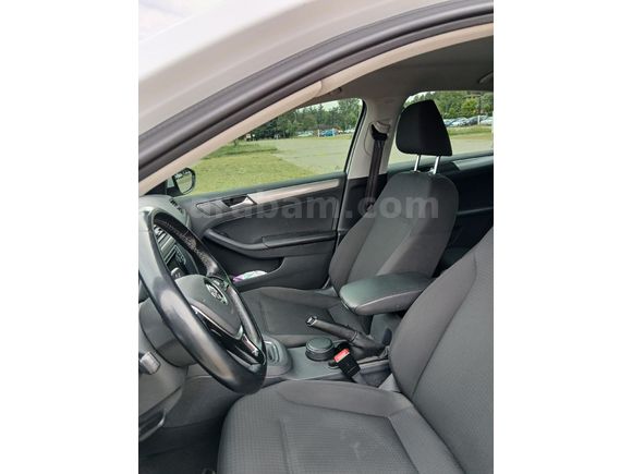 TEMİZ JETTA , DÜŞÜK KM.  SAHİBİNDEN