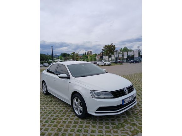 FAVORİLERE SON FIRSAT.  TEMİZ JETTA , DÜŞÜK KM.  SAHİBİNDEN