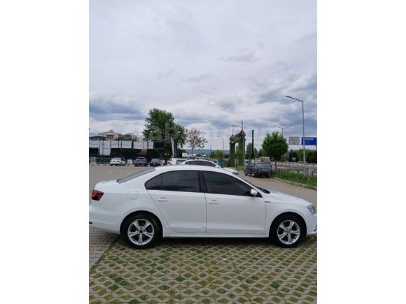 TEMİZ JETTA , DÜŞÜK KM.  SAHİBİNDEN