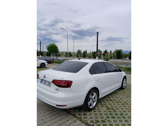 TEMİZ JETTA , DÜŞÜK KM.  SAHİBİNDEN