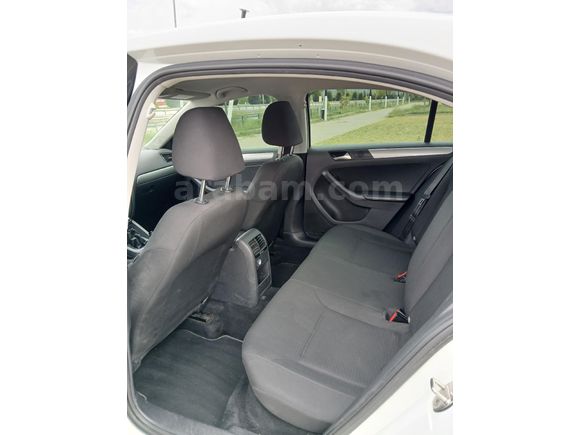 TEMİZ JETTA , DÜŞÜK KM.  SAHİBİNDEN
