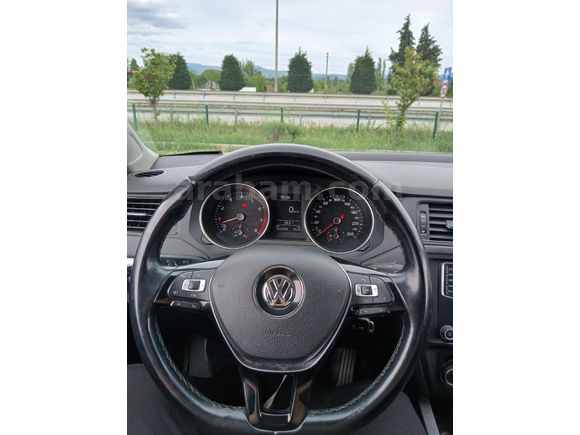 TEMİZ JETTA , DÜŞÜK KM.  SAHİBİNDEN