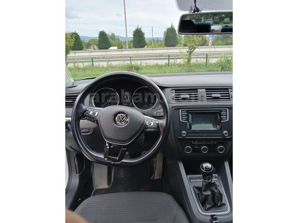 TEMİZ JETTA , DÜŞÜK KM.  SAHİBİNDEN