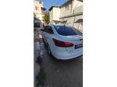 Sahibinden Ford Focus 1.6 Ti-VCT Style 2015 Model  151.000 km Beyaz