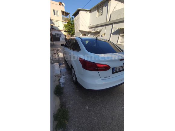 Sahibinden Ford Focus 1.6 Ti-VCT Style 2015 Model  151.000 km Beyaz