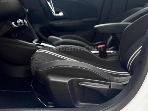 2024 CORSA 1.2 GS AT8 9.ooo KM CAM TAVAN E-TOGGLE SERVIS BAKIMLI