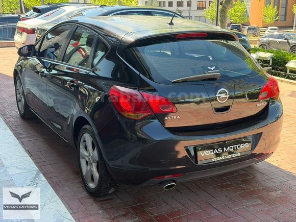 VEGAS MOTORS- 2011 OPELASTRA 1.4T ENJOY G.GORUS CRUISE BLUETOOTH
