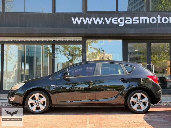 VEGAS MOTORS- 2011 OPELASTRA 1.4T ENJOY G.GORUS CRUISE BLUETOOTH