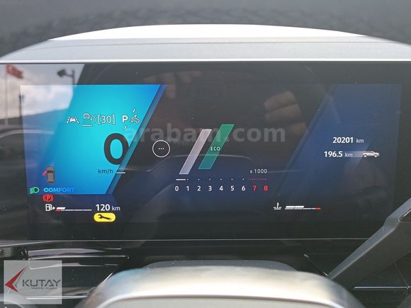 Kutay Bodrum'dan 2025 Renault Austral 1.3 Hybrid Mhev Tecno