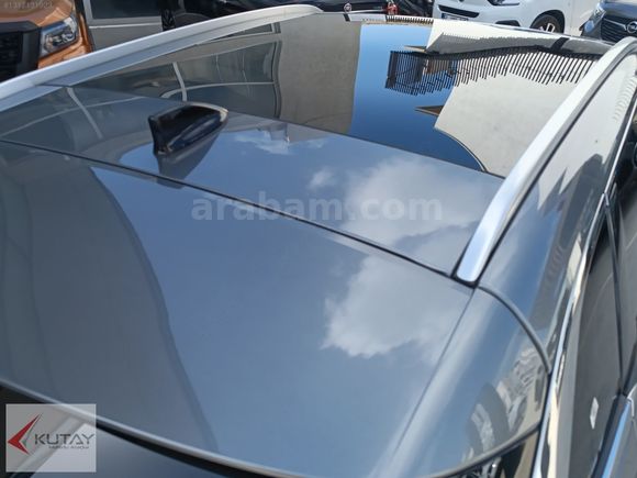 Kutay Bodrum'dan 2025 Renault Austral 1.3 Hybrid Mhev Tecno