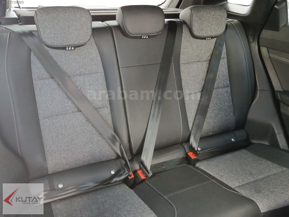 Kutay Bodrum'dan 2025 Renault Austral 1.3 Hybrid Mhev Tecno