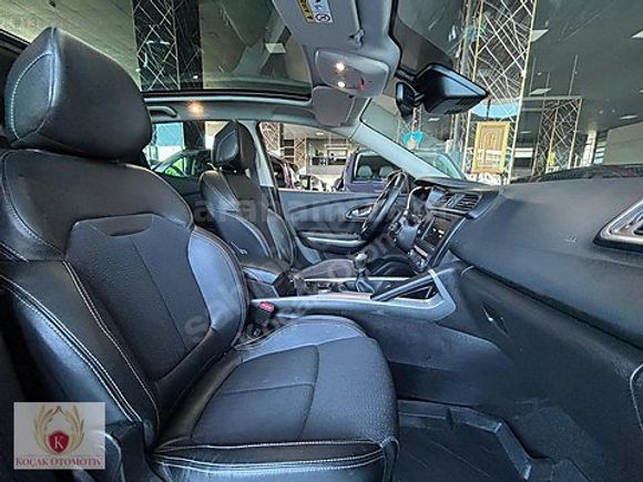 KOÇAK"Renault Kadjar 1.6 dCi icon 4x4 / Cam Tavan / Geri Görüş