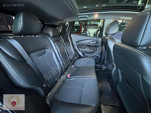 KOÇAK"Renault Kadjar 1.6 dCi icon 4x4 / Cam Tavan / Geri Görüş