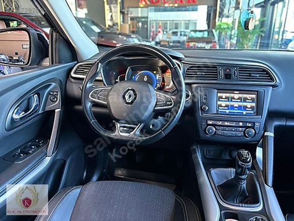 KOÇAK"Renault Kadjar 1.6 dCi icon 4x4 / Cam Tavan / Geri Görüş