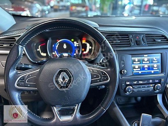 KOÇAK"Renault Kadjar 1.6 dCi icon 4x4 / Cam Tavan / Geri Görüş