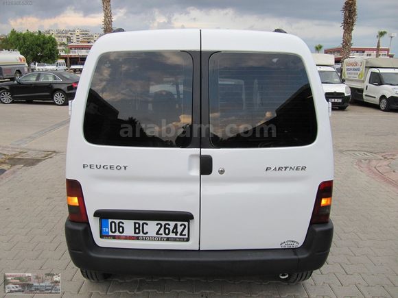 IŞIK OTOMOTİV'DEN 2006 EMSALSİZ DEMİZLİKTE PANELVAN PARTNER