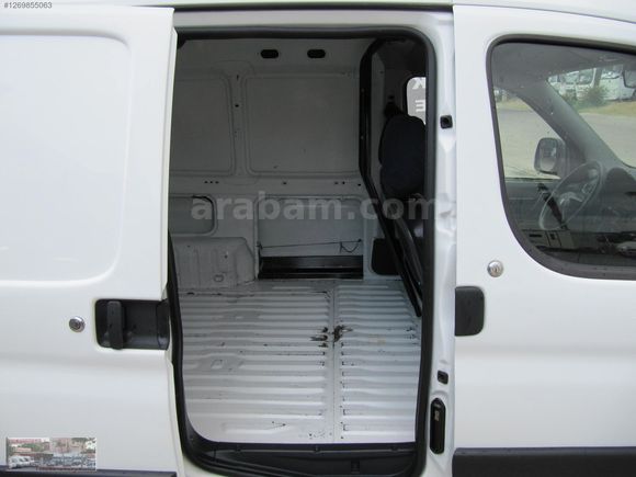 IŞIK OTOMOTİV'DEN 2006 EMSALSİZ DEMİZLİKTE PANELVAN PARTNER