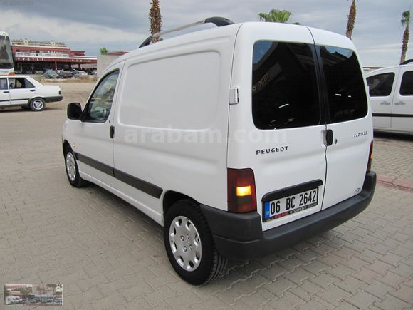 IŞIK OTOMOTİV'DEN 2006 EMSALSİZ DEMİZLİKTE PANELVAN PARTNER